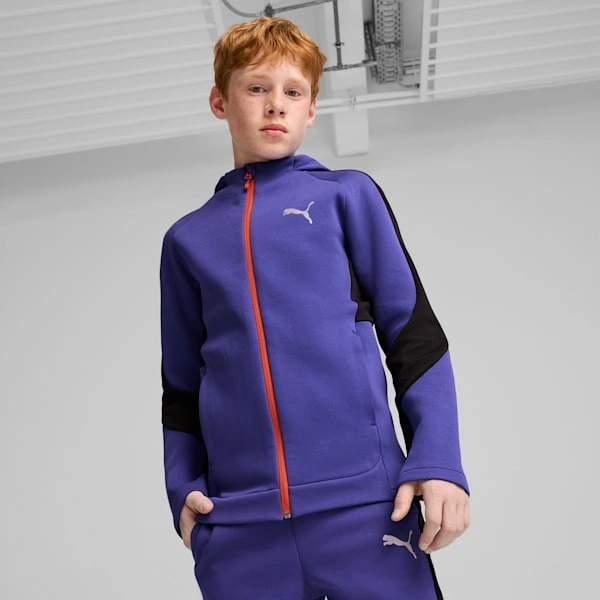 PUMA EVOSTRIPE Otroška jopica s kapuco: stil in udobje za aktivne dni.
